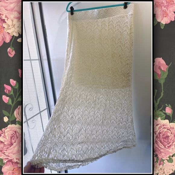 TORRID Crochet Maxi Skirt #Tmax-skt99r - Picture 5 of 6